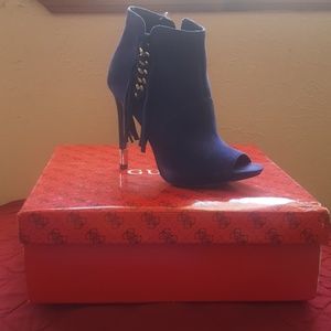 Guess Aziz blue suede heel ,sz 6